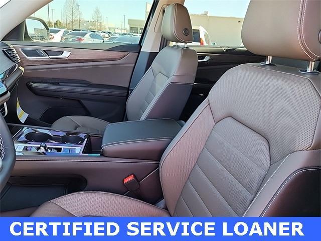 new 2025 Volkswagen Atlas car, priced at $44,572