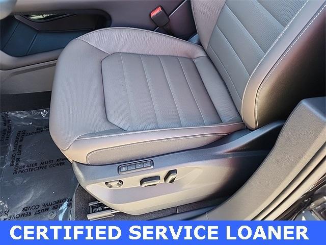 new 2025 Volkswagen Atlas car, priced at $44,572