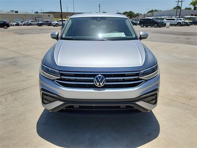 new 2024 Volkswagen Tiguan car, priced at $27,533