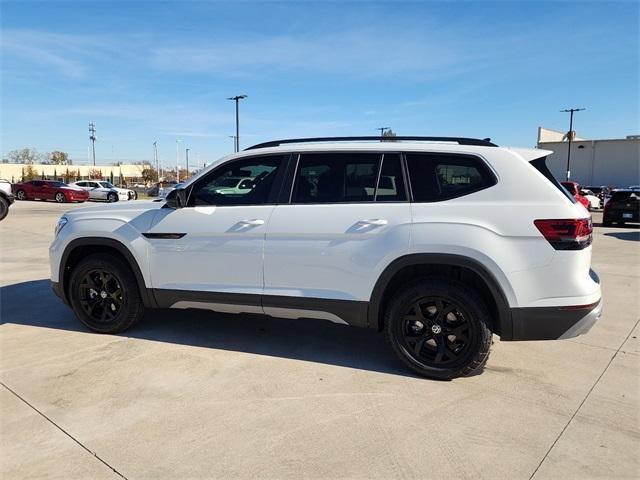 new 2025 Volkswagen Atlas car, priced at $46,259