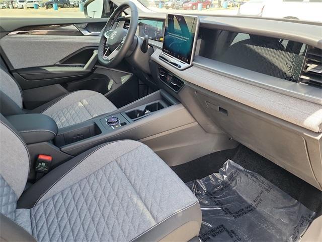 new 2025 Volkswagen Tiguan car, priced at $31,475