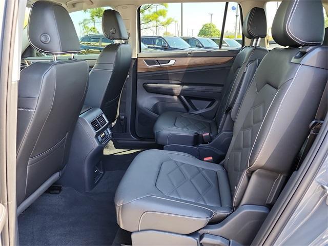 new 2026 Volkswagen Atlas car, priced at $49,311