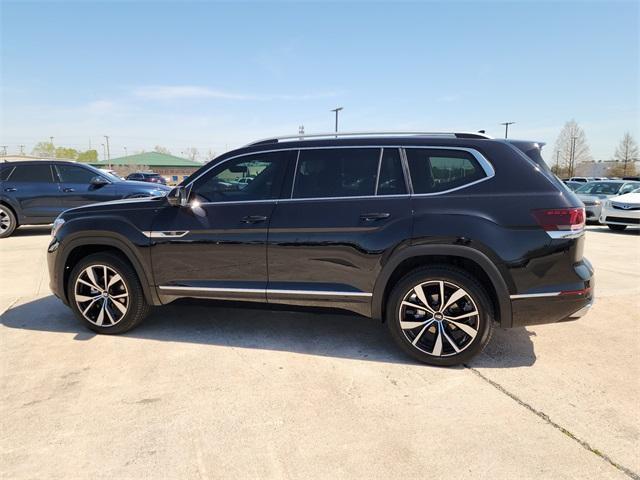 new 2025 Volkswagen Atlas car, priced at $51,911