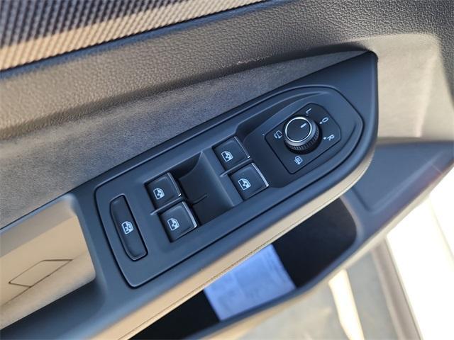 new 2025 Volkswagen Golf GTI car, priced at $38,572