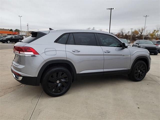 new 2025 Volkswagen Atlas Cross Sport car, priced at $43,071