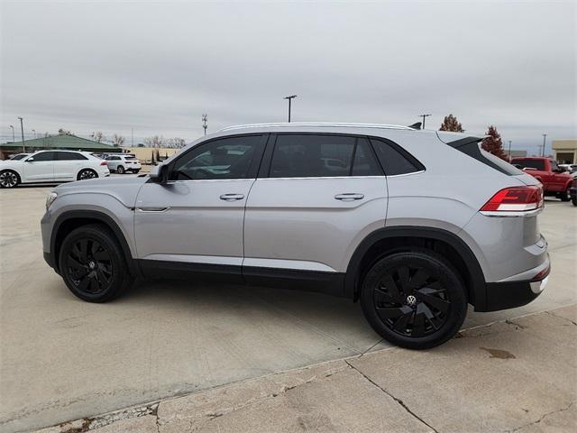 new 2025 Volkswagen Atlas Cross Sport car, priced at $43,071