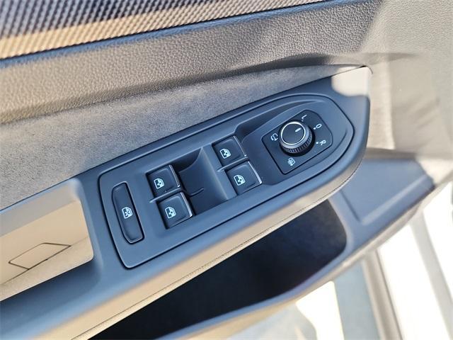 new 2025 Volkswagen Golf GTI car, priced at $38,572