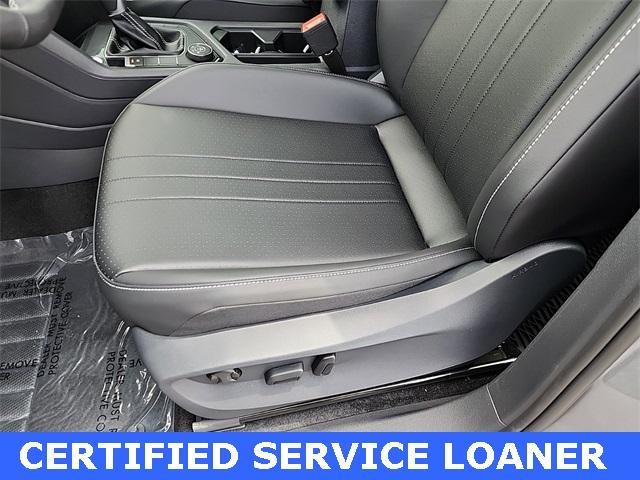 new 2024 Volkswagen Tiguan car, priced at $33,072