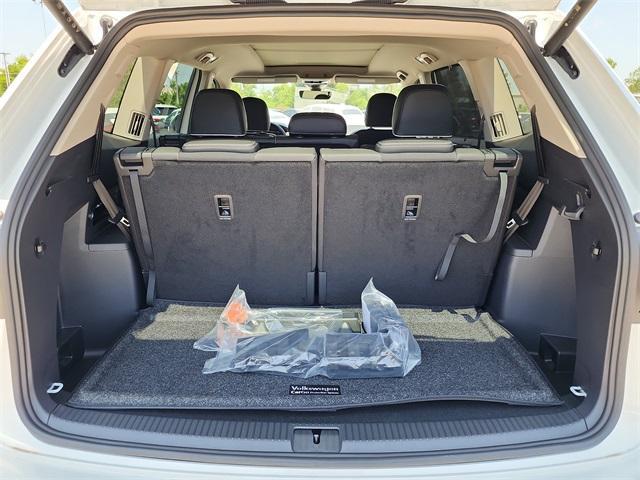 new 2025 Volkswagen Atlas car, priced at $53,348