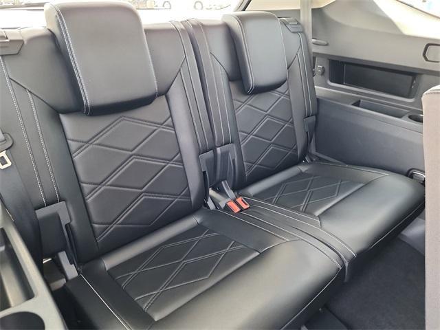 used 2024 Volkswagen Atlas car, priced at $34,489