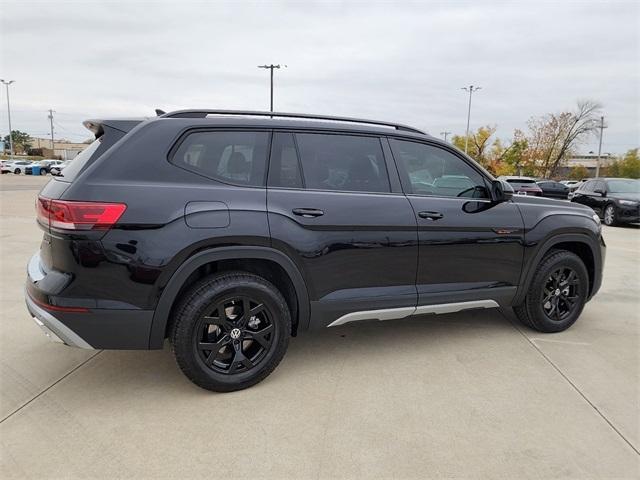 new 2025 Volkswagen Atlas car, priced at $45,404