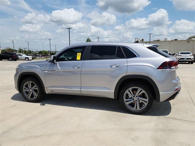 new 2024 Volkswagen Atlas Cross Sport car, priced at $43,317