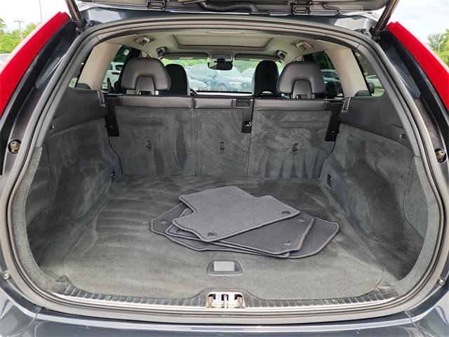 used 2015 Volvo XC60 car, priced at $11,348