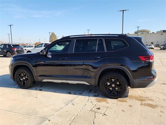 new 2025 Volkswagen Atlas car, priced at $46,002