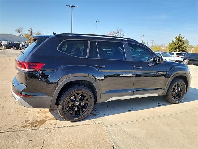 new 2025 Volkswagen Atlas car, priced at $46,002