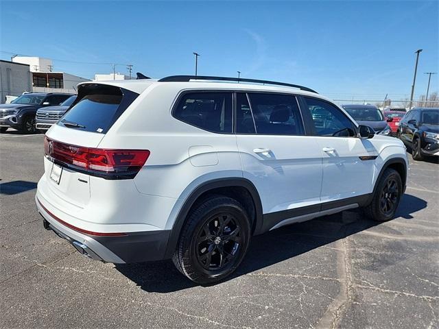 new 2024 Volkswagen Atlas car, priced at $41,923