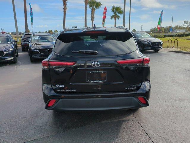 used 2022 Toyota Highlander car, priced at $35,128