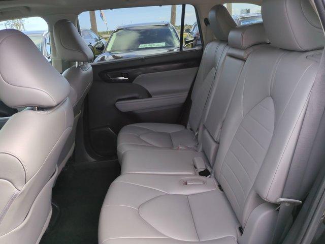 used 2022 Toyota Highlander car, priced at $35,128