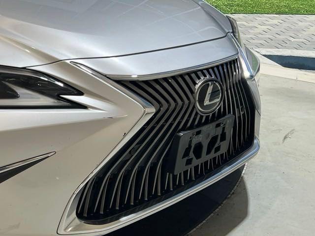 used 2019 Lexus ES 350 car, priced at $25,788