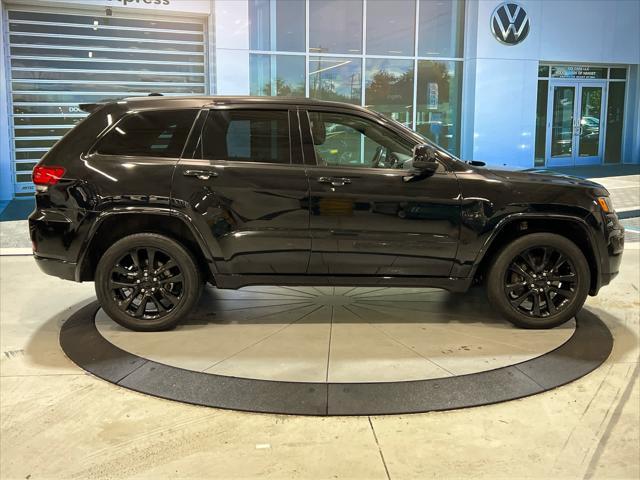 used 2022 Jeep Grand Cherokee car, priced at $28,326
