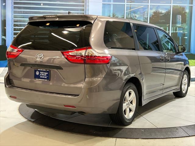 used 2020 Toyota Sienna car, priced at $33,651
