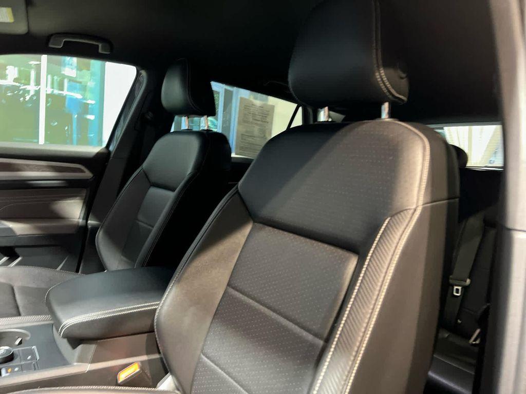 used 2021 Volkswagen Atlas Cross Sport car
