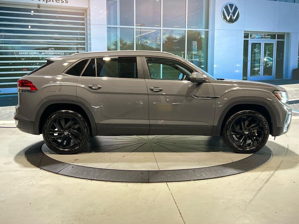 used 2021 Volkswagen Atlas Cross Sport car