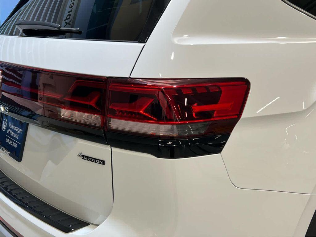 used 2025 Volkswagen Atlas car, priced at $44,405