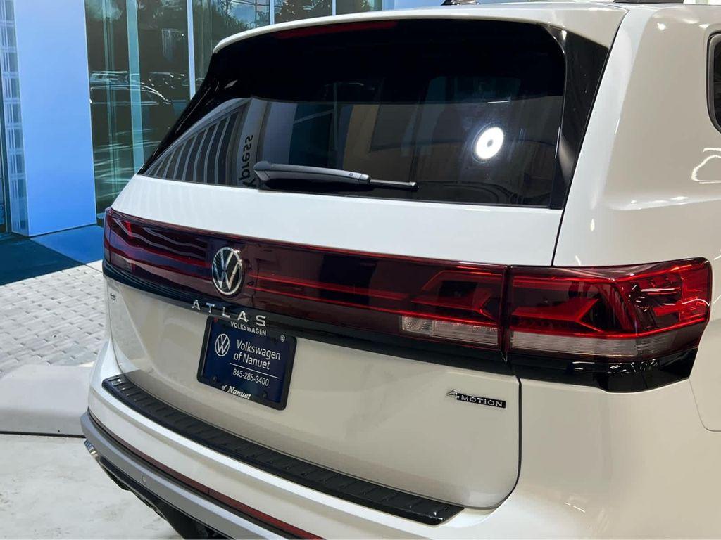 used 2025 Volkswagen Atlas car, priced at $44,405