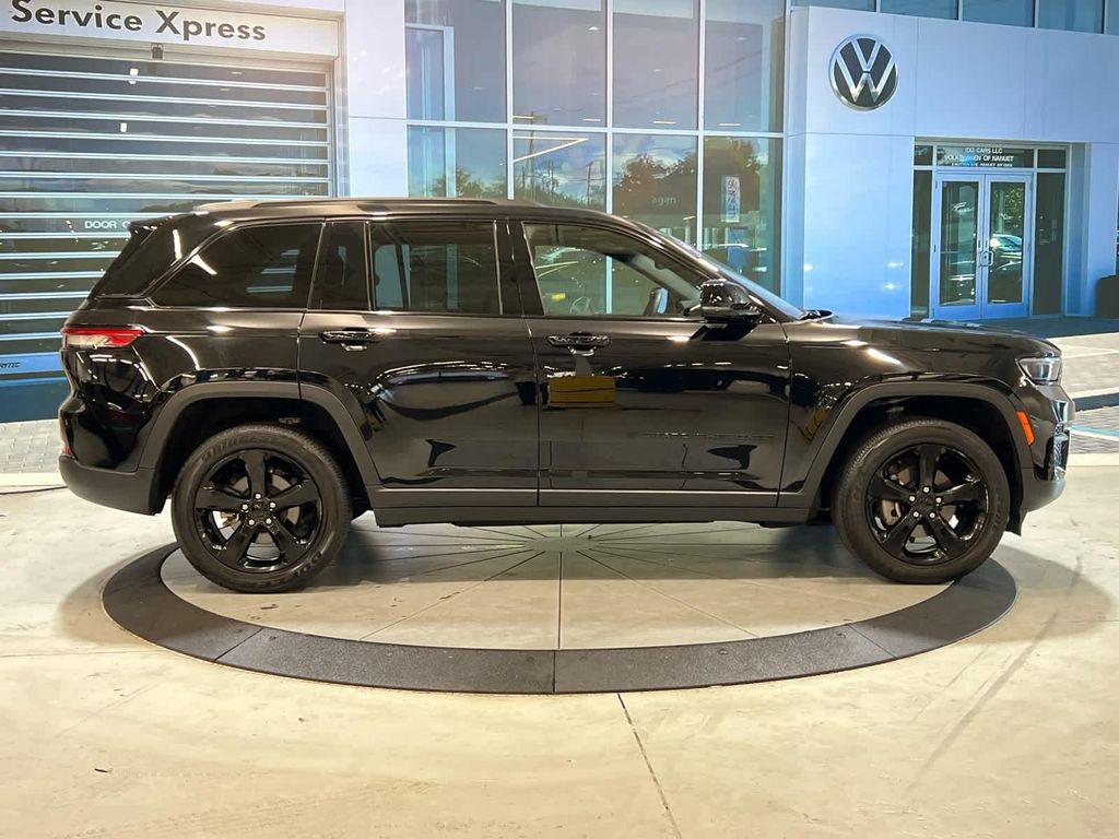 used 2023 Jeep Grand Cherokee car, priced at $33,493
