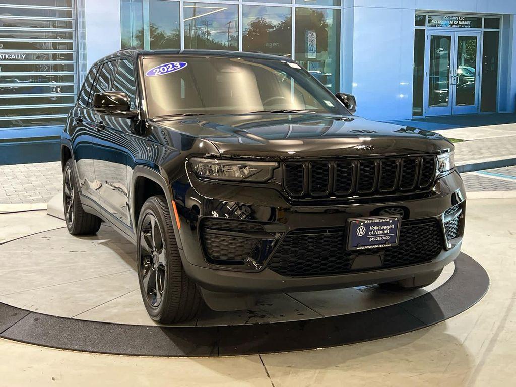 used 2023 Jeep Grand Cherokee car, priced at $33,493