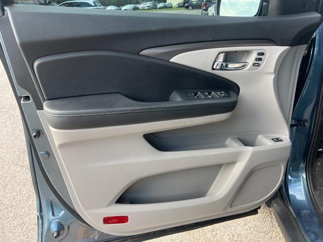 used 2021 Honda Pilot car, priced at $32,252