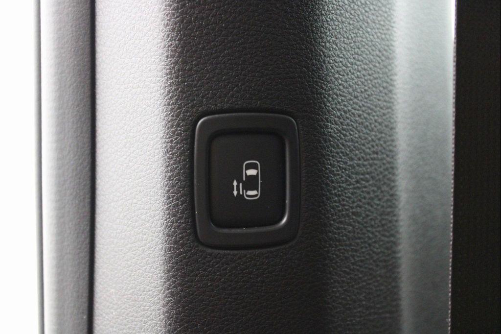 used 2025 Kia Carnival car, priced at $37,486