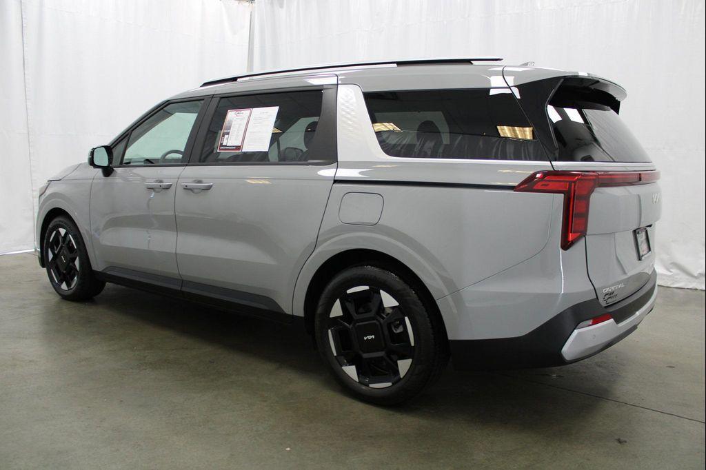 used 2025 Kia Carnival car, priced at $37,486
