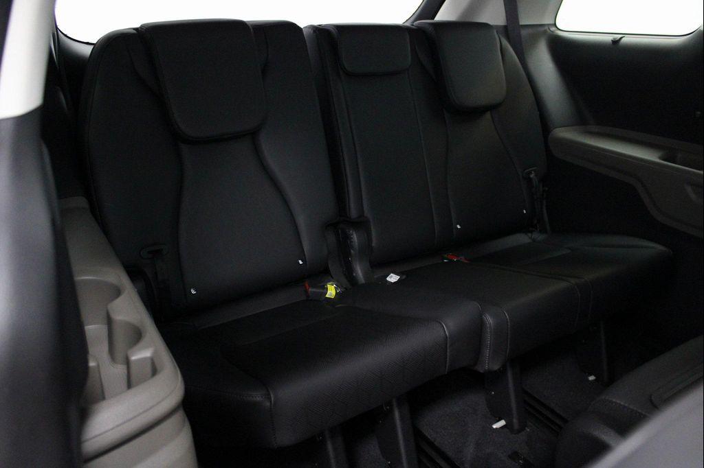 used 2025 Kia Carnival car, priced at $37,486