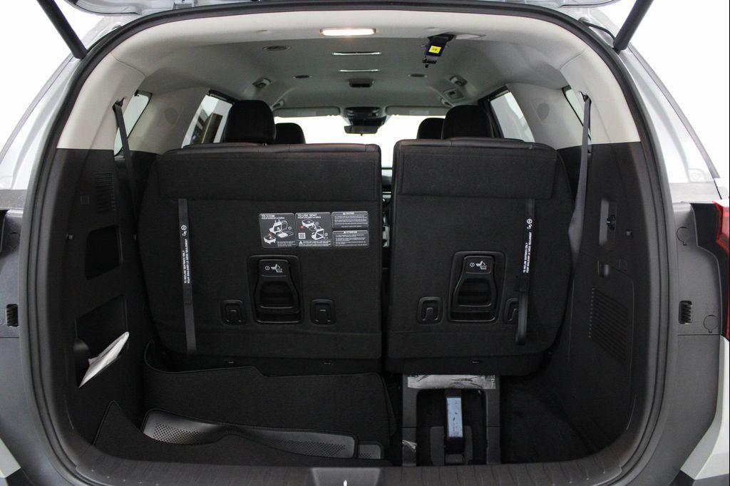 used 2025 Kia Carnival car, priced at $37,486