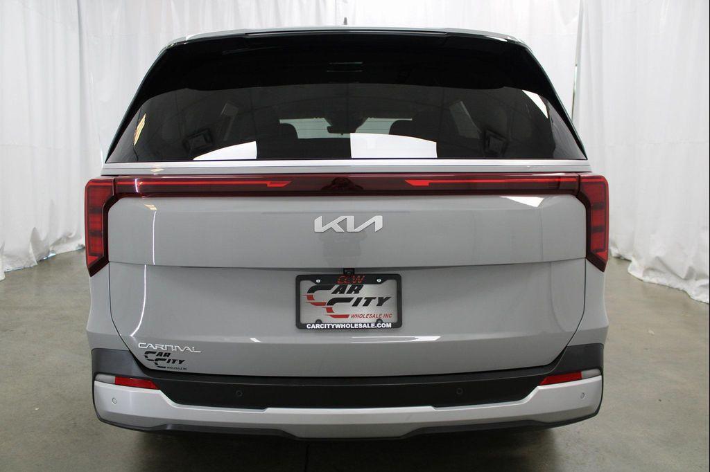 used 2025 Kia Carnival car, priced at $37,486