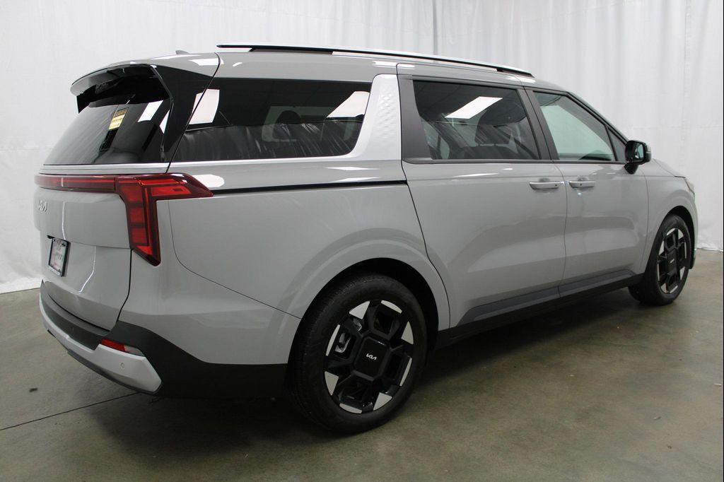 used 2025 Kia Carnival car, priced at $37,486