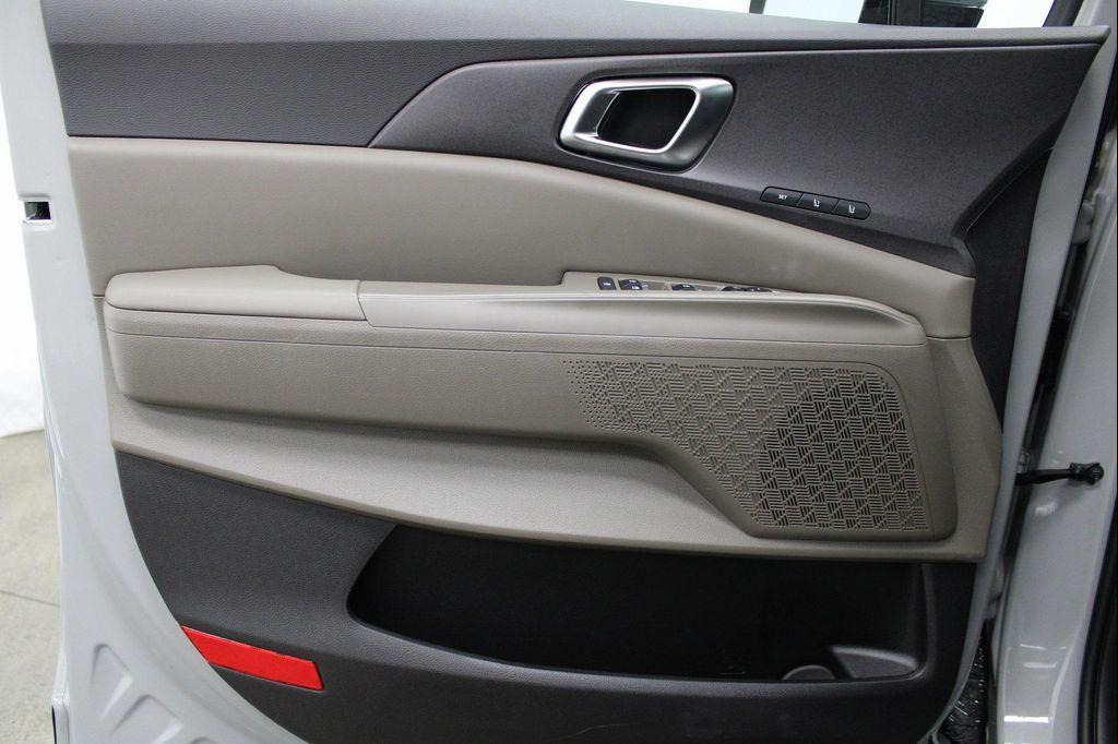 used 2025 Kia Carnival car, priced at $37,486