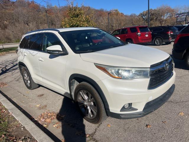 used 2015 Toyota Highlander car, priced at $17,415