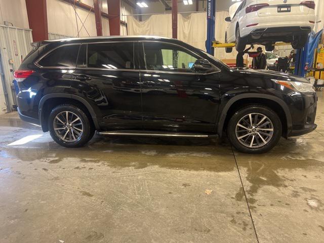 used 2018 Toyota Highlander car, priced at $23,267