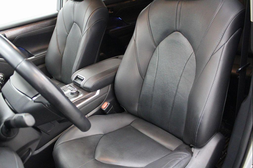 used 2021 Toyota Highlander car, priced at $30,952