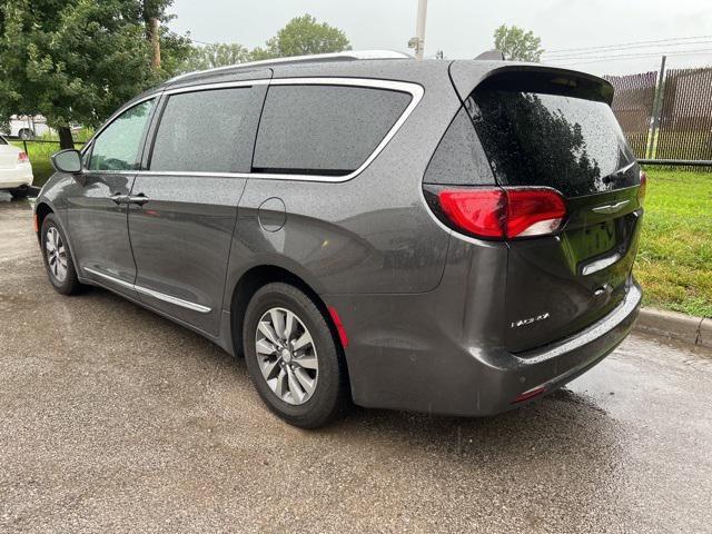 used 2019 Chrysler Pacifica car, priced at $18,211