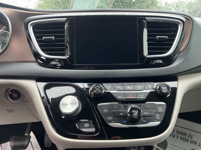 used 2019 Chrysler Pacifica car, priced at $18,211