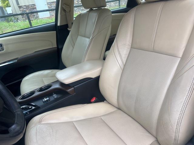 used 2016 Toyota Avalon Hybrid car, priced at $18,933