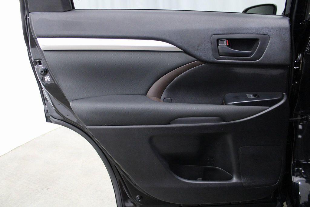 used 2018 Toyota Highlander car, priced at $18,283