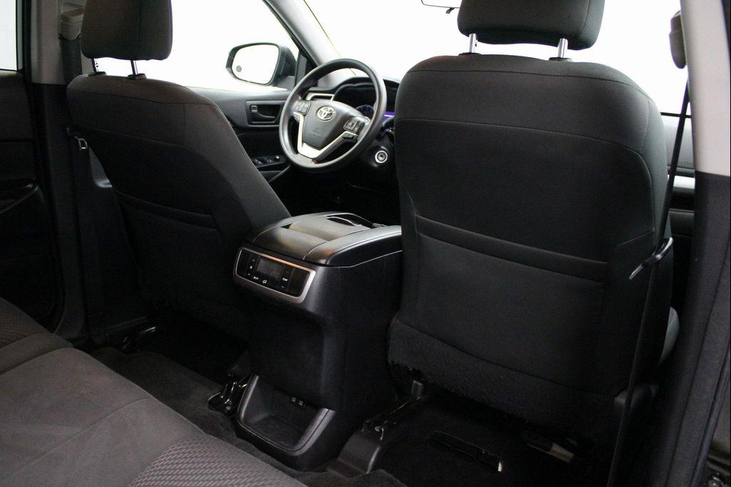 used 2018 Toyota Highlander car, priced at $18,283