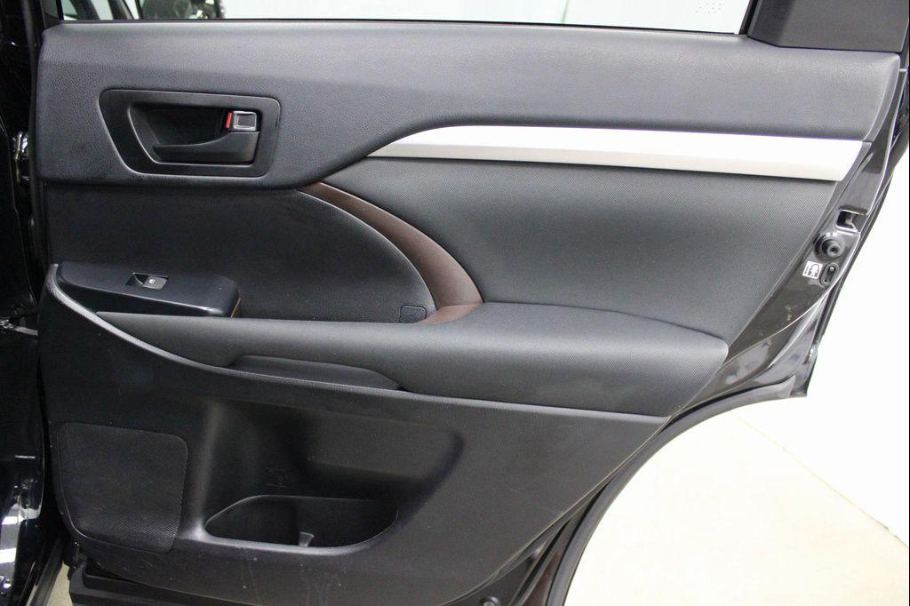 used 2018 Toyota Highlander car, priced at $18,283