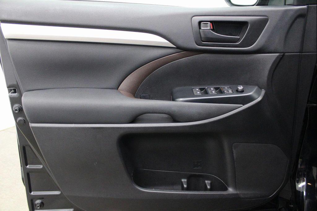 used 2018 Toyota Highlander car, priced at $18,283