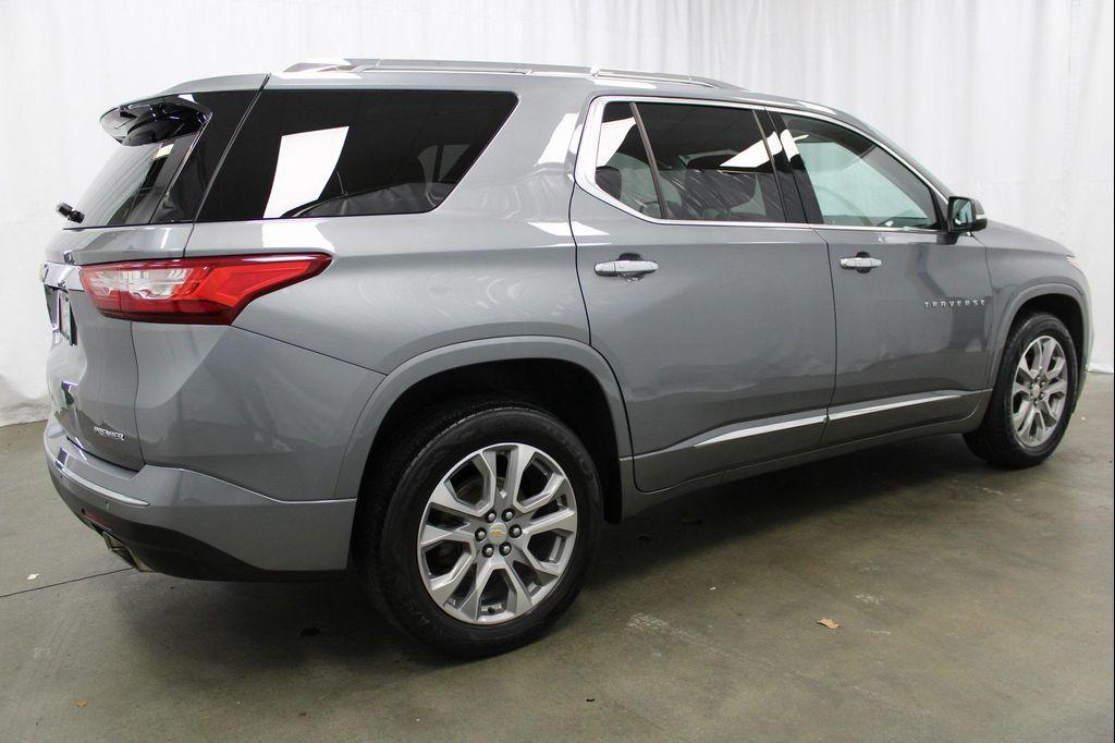 used 2021 Chevrolet Traverse car, priced at $28,403